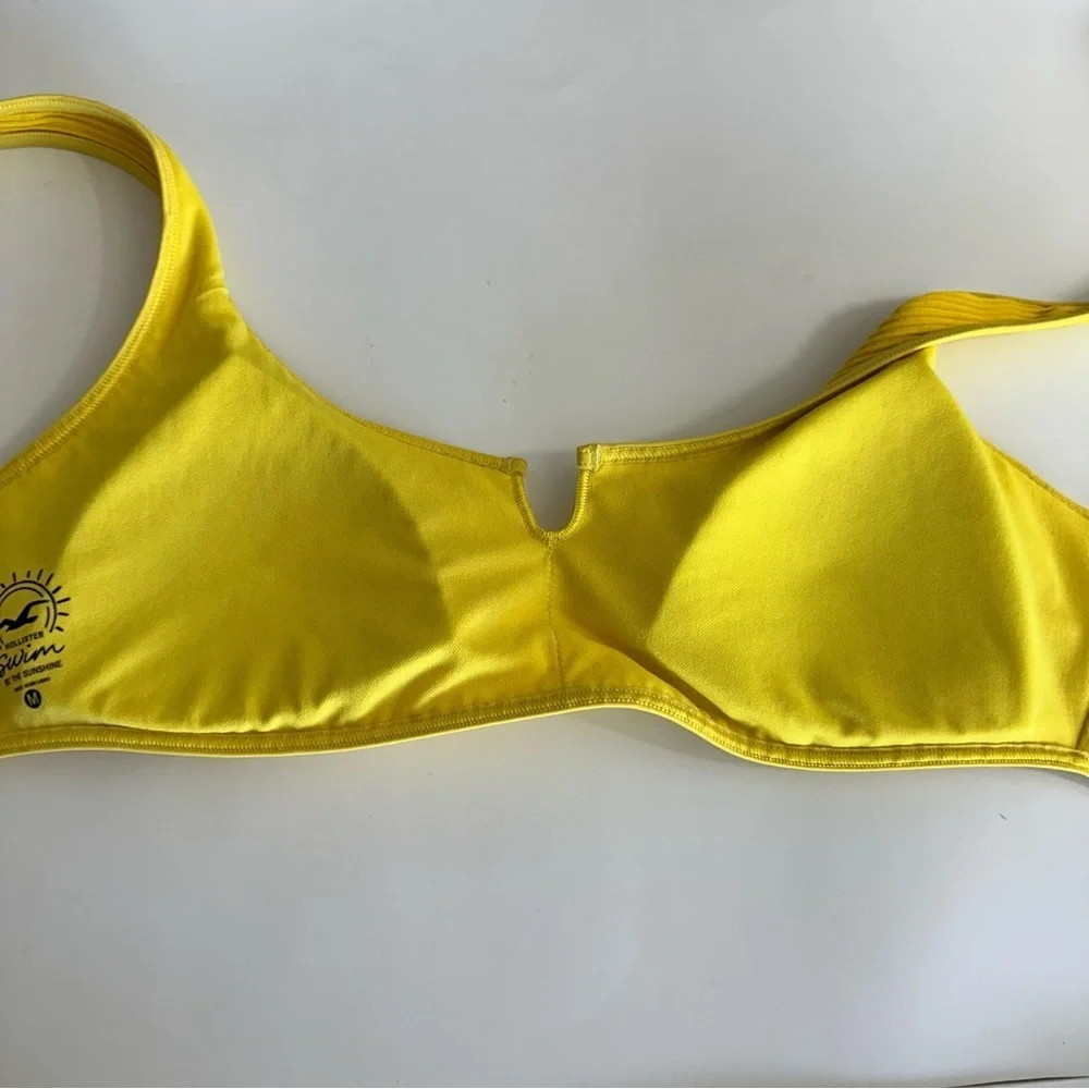 Hollister Yellow Ribbed Bikini Top siz M